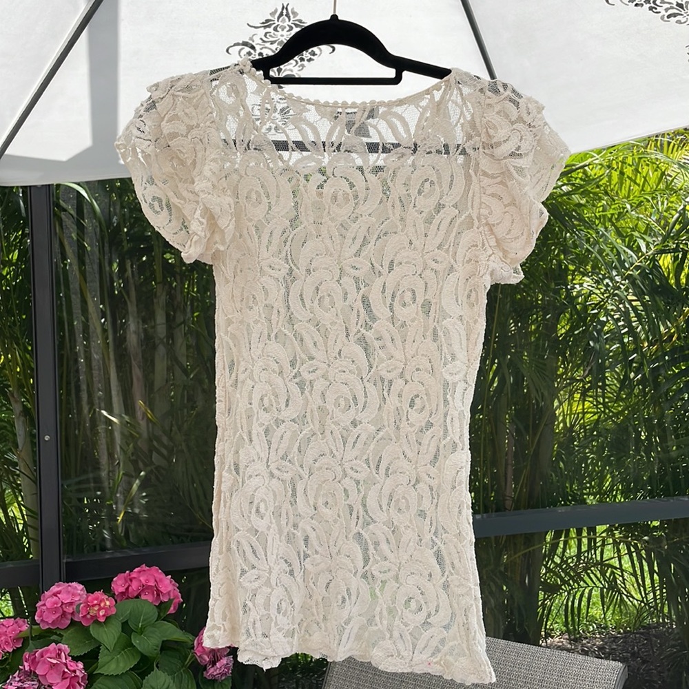 Beautiful Lace Top in Ivory - Picture 2 of 2